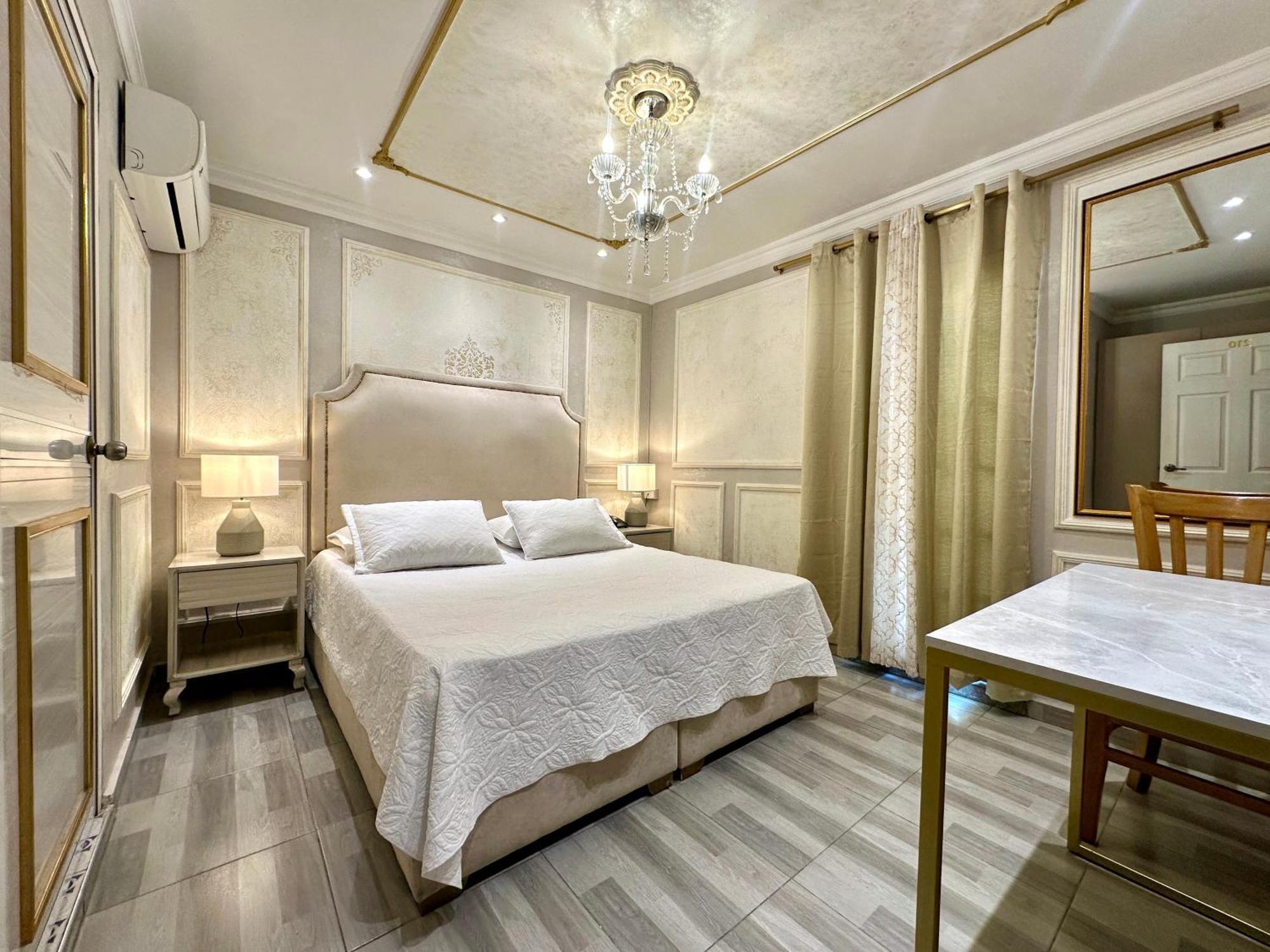Paris Carre