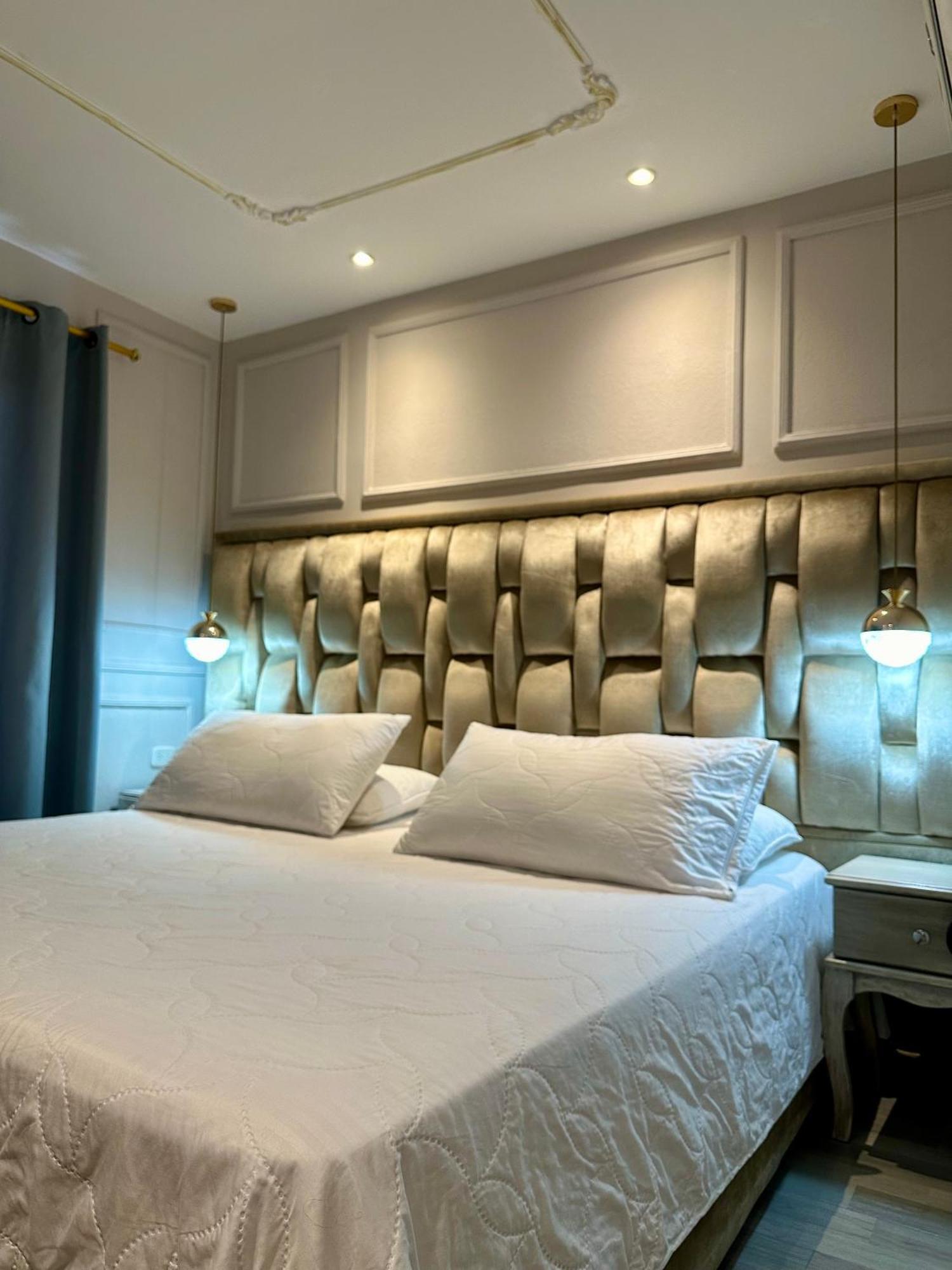 Paris Carre Hotel *
