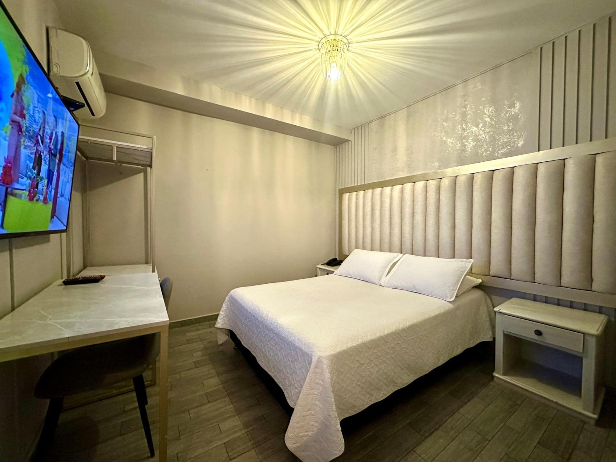 Hotel Paris Carre